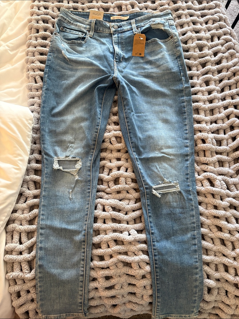 Levi's Light Blue Distressed Women's Skinny Jeans